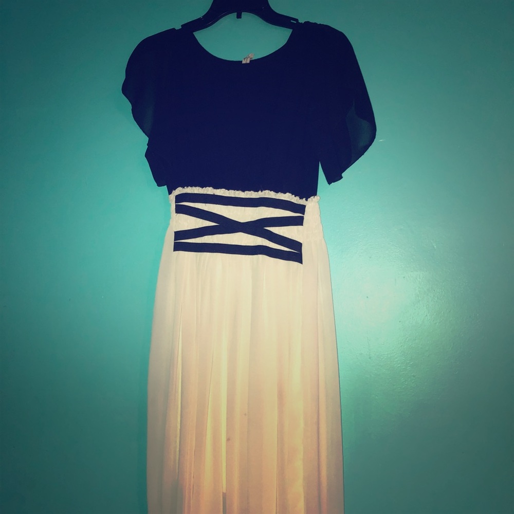 Black & White Strappy Waist Dress